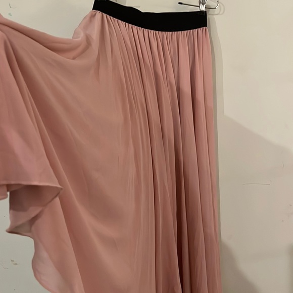 Urban Co Co Blush Tulle Maxi Skirt Soft & Flowy Stretch Waist. - Picture 2 of 6